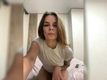 Emmafeetlovers3 webcam bongacams model stream image
