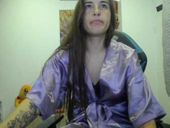 HELSEY webcam bongacams model stream image