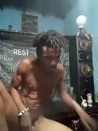 TaurusBallz webcam model stream image