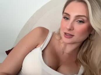 bellaryderr webcam model stream image