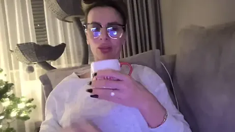 QuenMonicaUK webcam stripchat model stream image