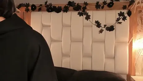 Daphne_And_Roger webcam model stream image