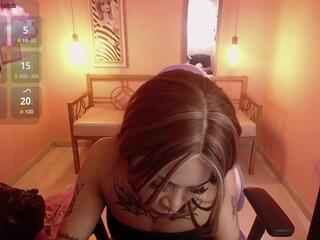 Violet Suky webcam model stream image