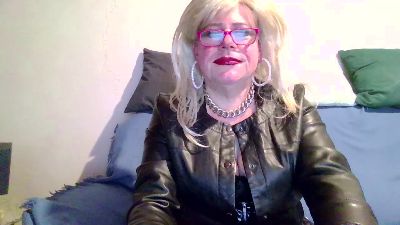 MellanieTV webcam model stream image