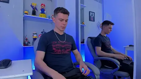 Oliverstonx webcam model stream image