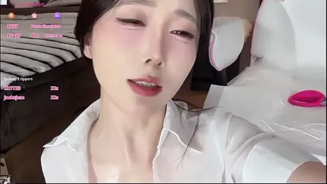 AYW-21 webcam stripchat model stream image