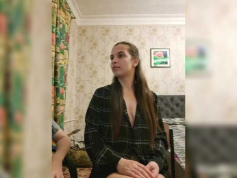 Love_Crew webcam bongacams model stream image
