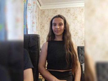 Love_Crew webcam bongacams model stream image