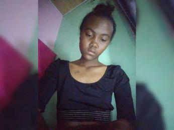 Stella11 webcam model stream image