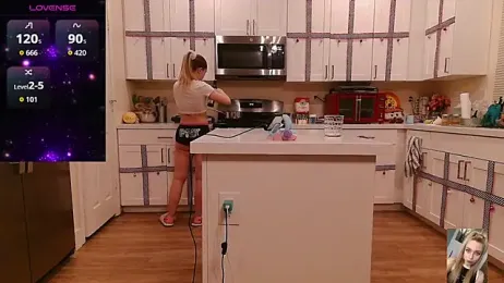 Blondiewithanass webcam stripchat model stream image