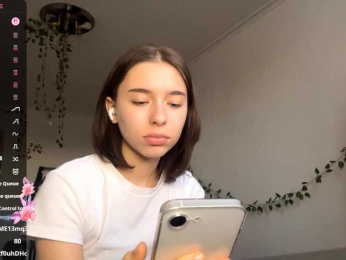 EvonneHeally webcam model stream image