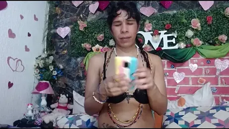 DesireDirtyTS__ webcam model stream image