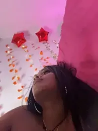 AlisonHoot69 webcam stripchat model stream image