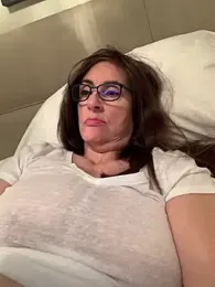 PreciousKittyXO webcam model stream image