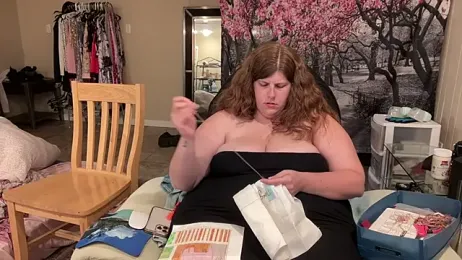 NotUrBabyMoms webcam model stream image