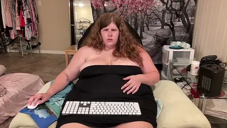 NotUrBabyMoms webcam model stream image