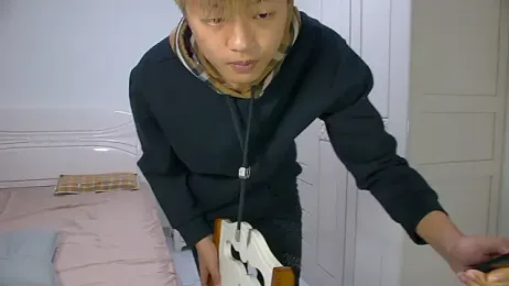 Chocolates-001 webcam model stream image