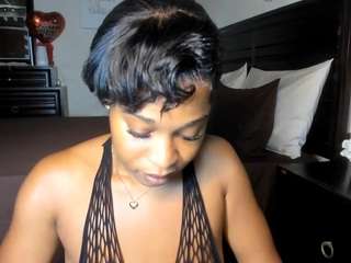 iluvsaffire-bleu webcam model stream image