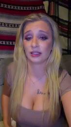 Softglammess webcam model stream image
