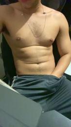 Antonieeez webcam cam4 model stream image