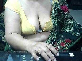 Indianbhabhimilf40 webcam model stream image