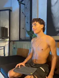 AlanCutee webcam model stream image