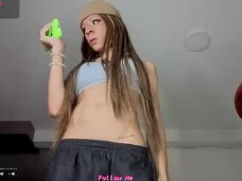 chloe_cooperr webcam model stream image