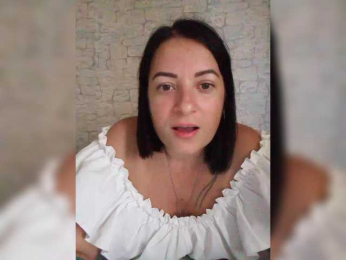 Adelinna webcam model stream image