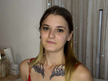 SuzyMiu webcam model stream image