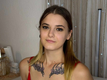 SuzyMiu webcam livejasmin model stream image