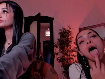 Cheerish webcam model stream image