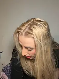 Strongqueen webcam model stream image