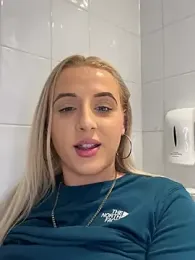 Strongqueen webcam model stream image