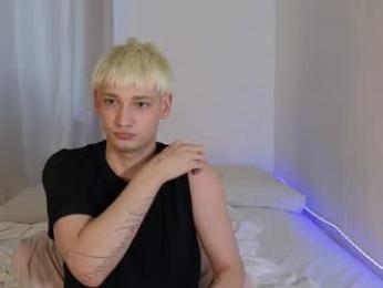 julian_win webcam model stream image