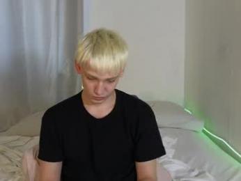 julian_win webcam model stream image