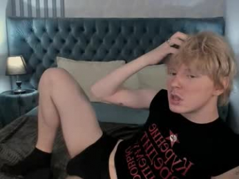 kevinm1lky webcam model stream image