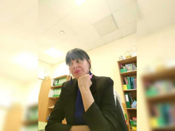 VikNika webcam model stream image