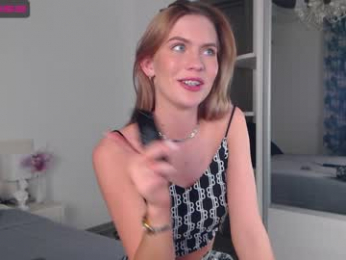chloe_moor webcam model stream image