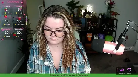Briieverly webcam model stream image