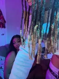 ICECREAMSHOW webcam model stream image