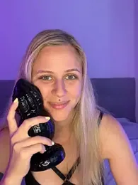 lunawolf21 webcam model stream image