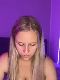 lunawolf21 webcam model stream image