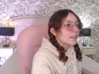 Eliza Golden webcam model stream image