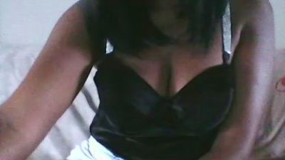 Ineschocolate webcam model stream image