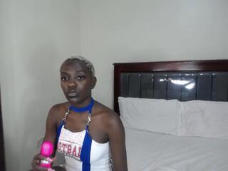Zari Quinn webcam model stream image