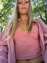 RossyMood webcam model stream image