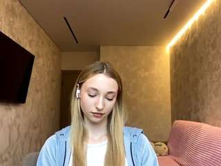 janetholowell webcam model stream image