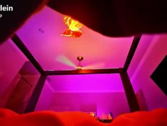 wakehimup webcam model stream image