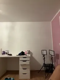 Livewithlucy webcam model stream image