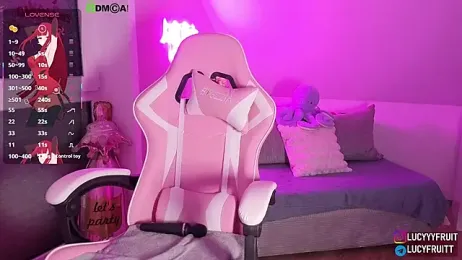 Livewithlucy webcam stripchat model stream image